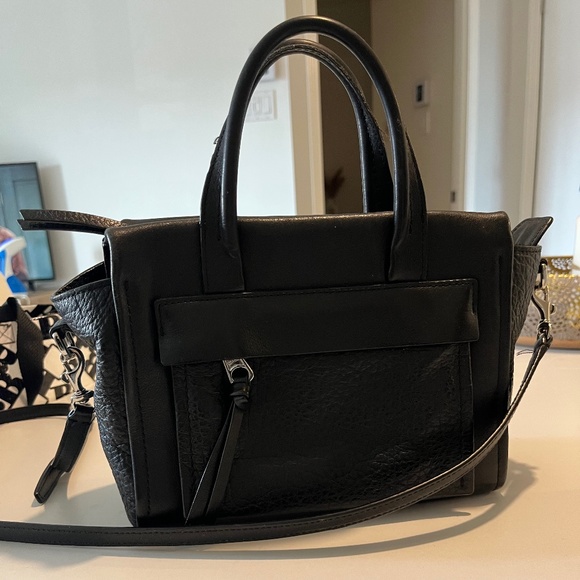 Authentic COACH leather handbag - Picture 2 of 3